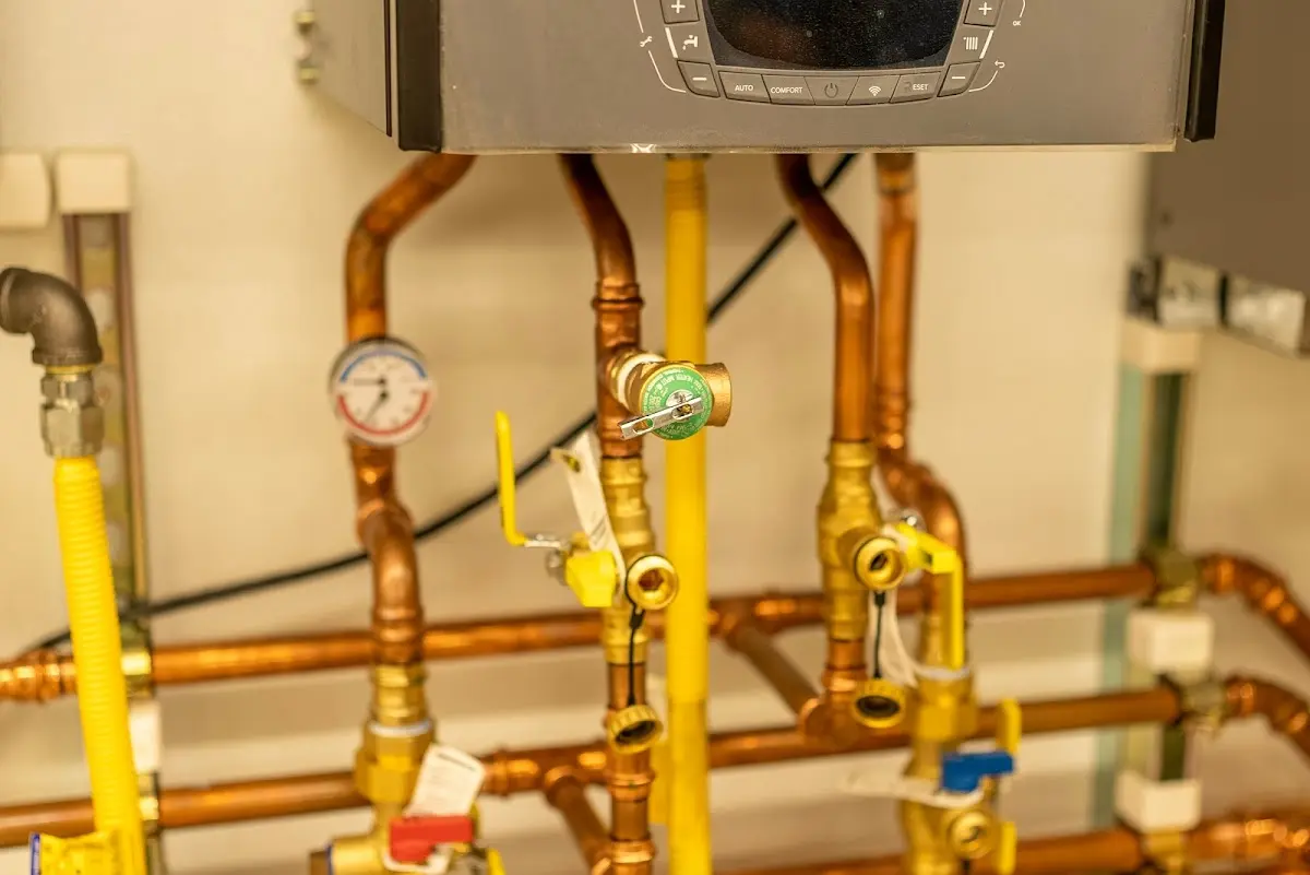 Licensed technician providing Slab Leak Repair for a homeowner in Alton