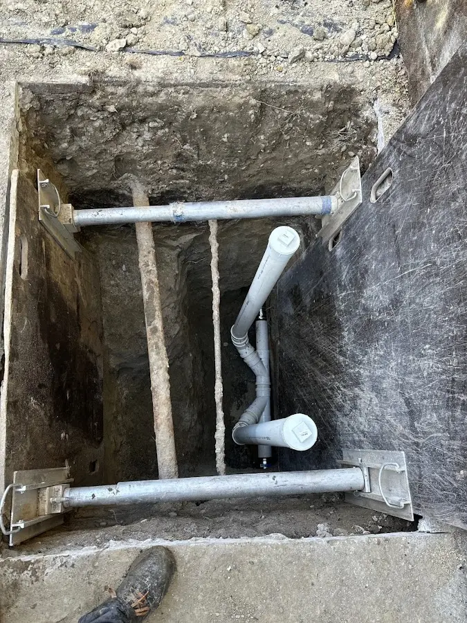 Experienced plumber completing Gas Line Repair work in Alton